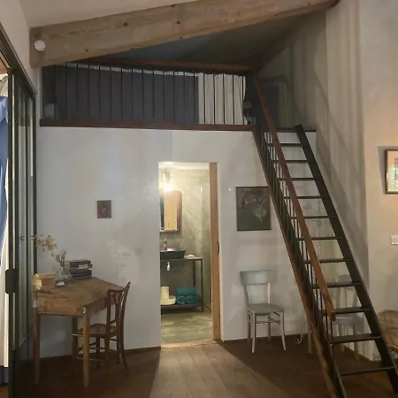 בית נופש De Genty Cenne-Monesties